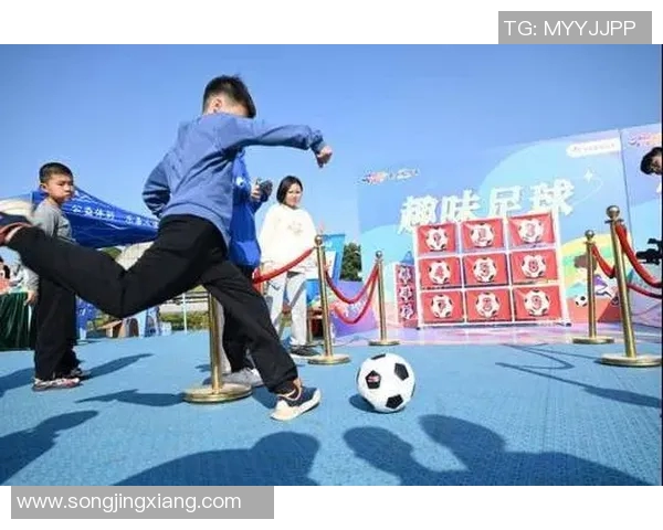 足球明星化妆后路边打球的趣味瞬间与时尚碰撞的精彩画面