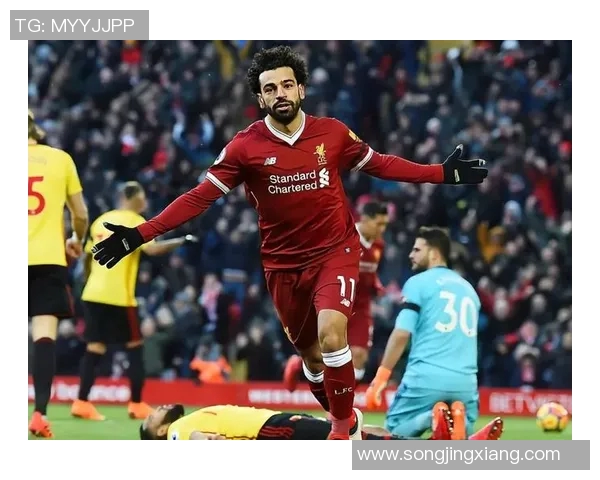 足球巨星的传奇人生与荣耀之路：从草根到世界巅峰的奋斗故事